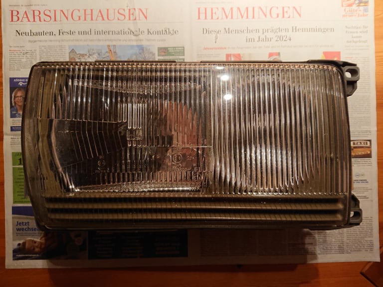 Pair of headlamp units Mercedes from a 280CE