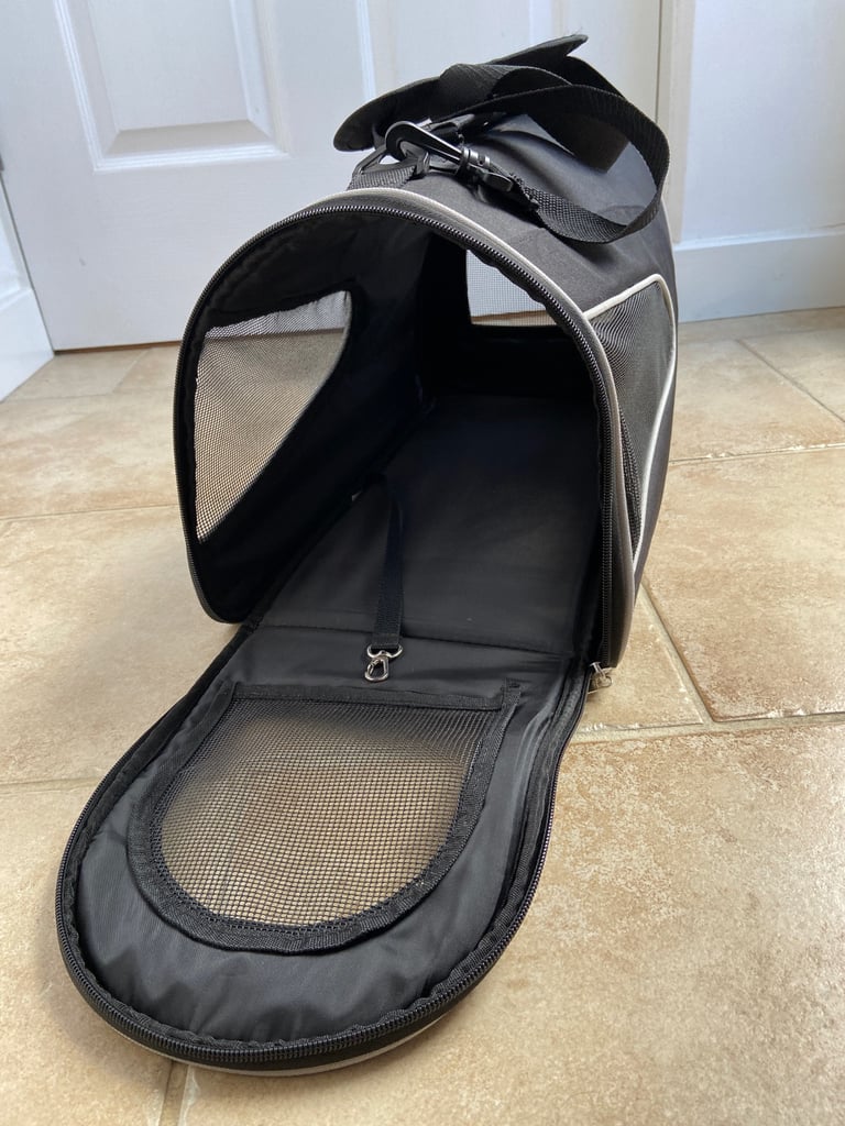 Small Pet Carrier (Brand New)