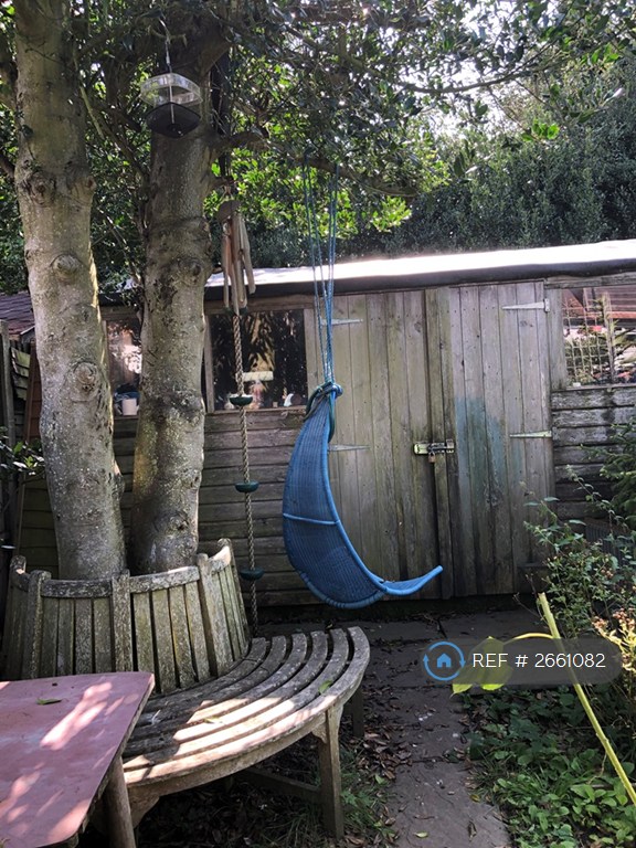 3 bedroom house in Harcourt Drive, Canterbury, CT2 (3 bed) (#2661082)