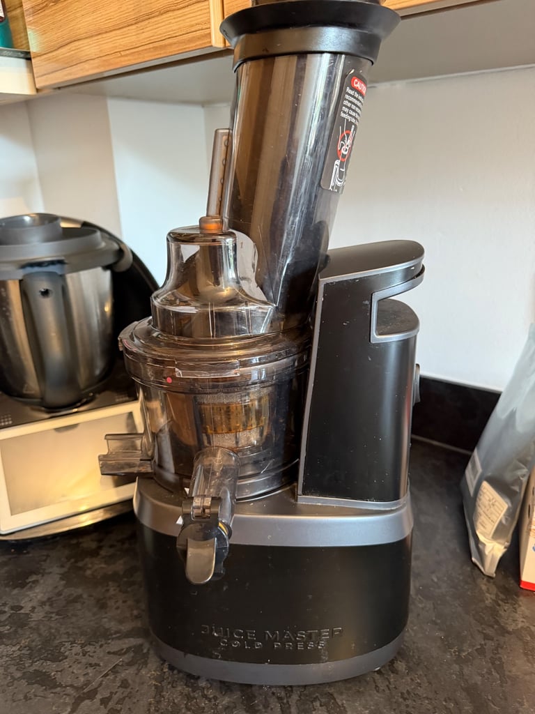 image for Cold press juicer by Juice master 
