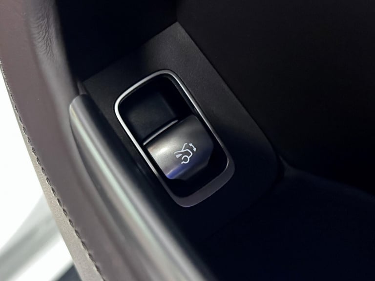 2025 Mercedes-Benz Maybach EQS EQS 680 118kWh First Class SUV 5dr Electric Auto 4MATIC (658 ps) E...