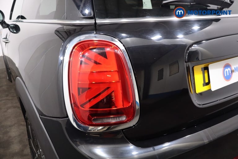 2018 MINI Hatch 1.5 Cooper II 3dr Auto [Chili-Nav-Plus Pack] Hatchback Petrol Automatic