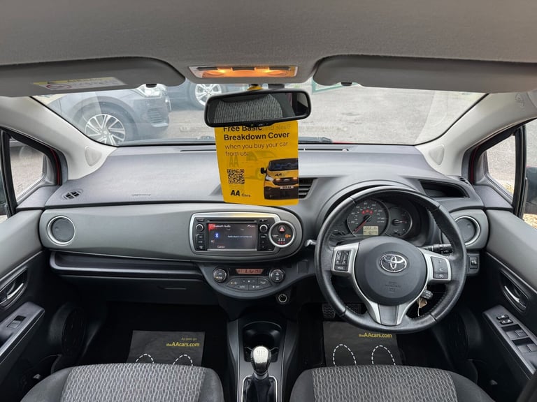 2014 Toyota Yaris 1.33 VVT-i Icon+ 5dr HATCHBACK Petrol Manual