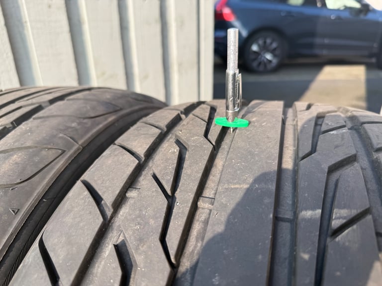 285 35 22 Budget Tyre pair