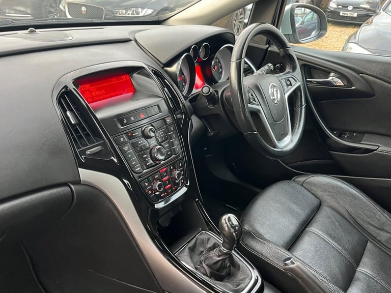 2014 Vauxhall Astra 2.0 CDTi ecoFLEX Elite Euro 5 (s/s) 5dr Hatchback Diesel Manual