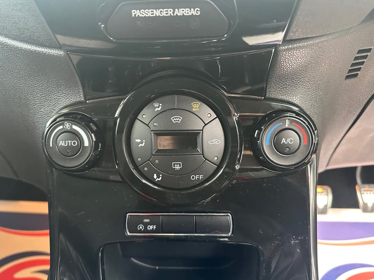 2014 Ford Fiesta 1.0 EcoBoost 140 Zetec S Red 3dr HATCHBACK Petrol Manual