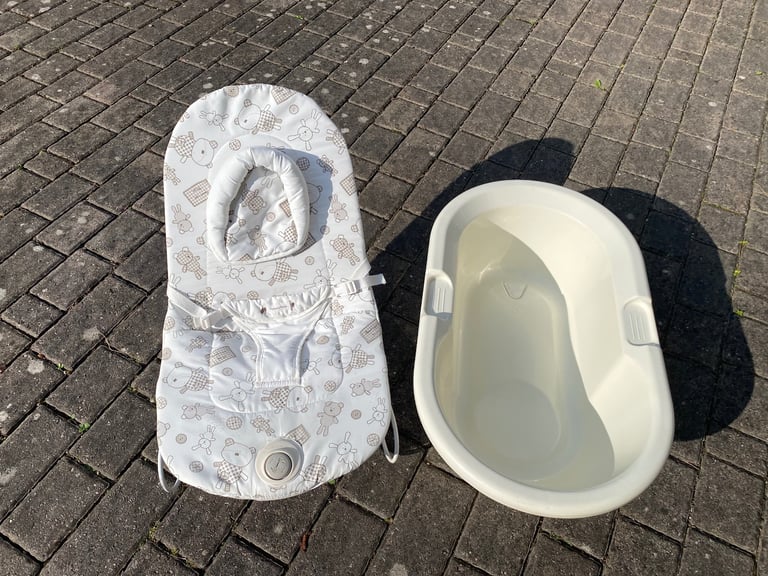 Baby Moses basket with wooden stand, bouncy chair & baby bath 