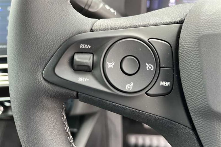 2025 Vauxhall Corsa 50kWh Yes Hatchback 5dr Electric Auto (136 ps) Hatchback Electric Automatic