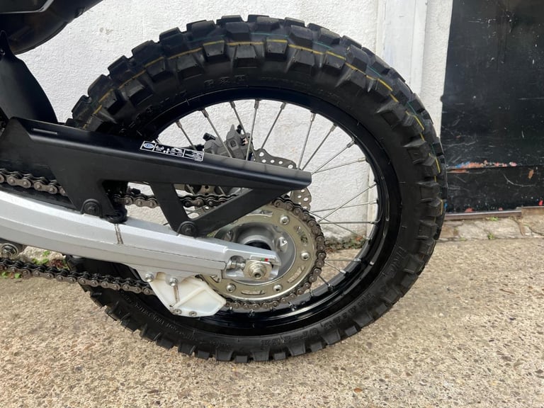 HONDA CRF300LA-P ONLY 649 MILES 2023