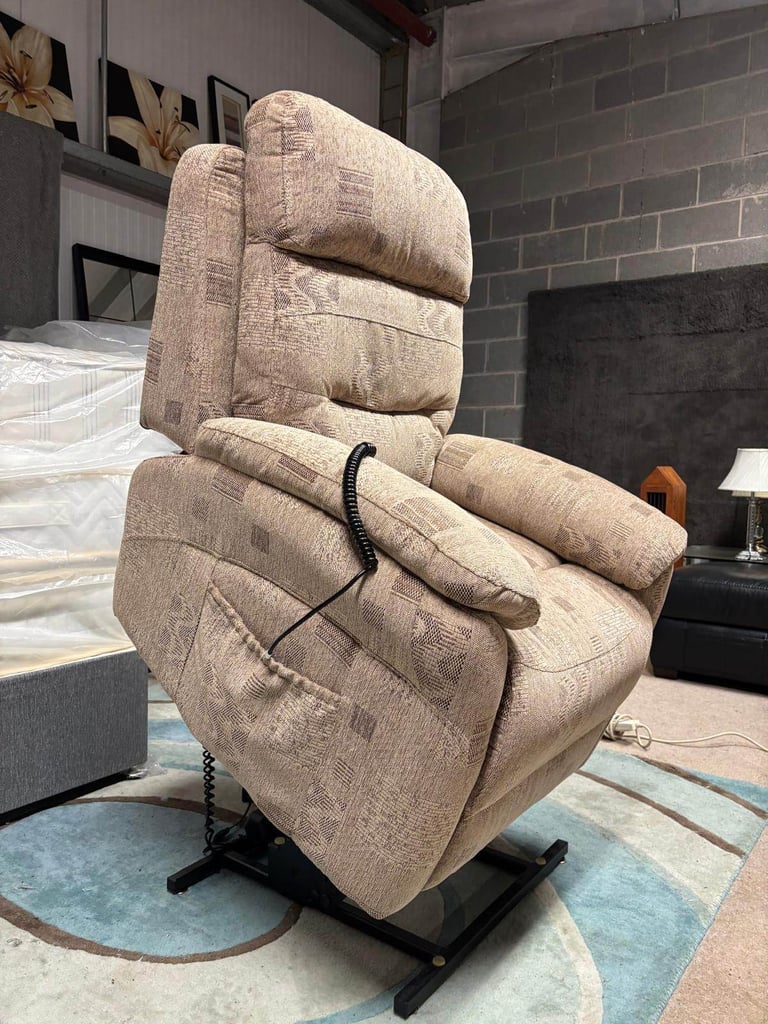 ELECTRIC RISE and RECLINER BEIGE FABRIC CHAIR excellent condition 