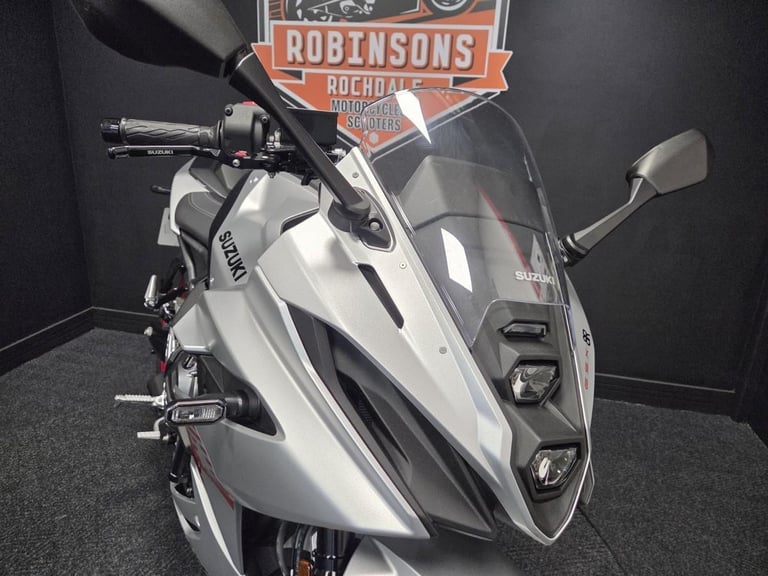 2025 25 Plate Suzuki GSX-8R 107 Miles EX-DEMO with extras