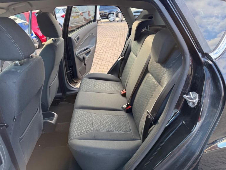 2011 Ford Fiesta 1.4 Titanium 5dr HATCHBACK Petrol Automatic