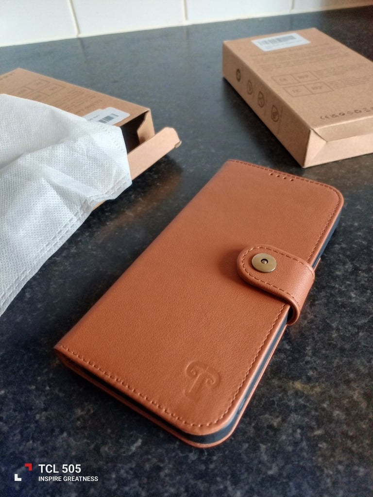 Tiliyoo leather wallet 