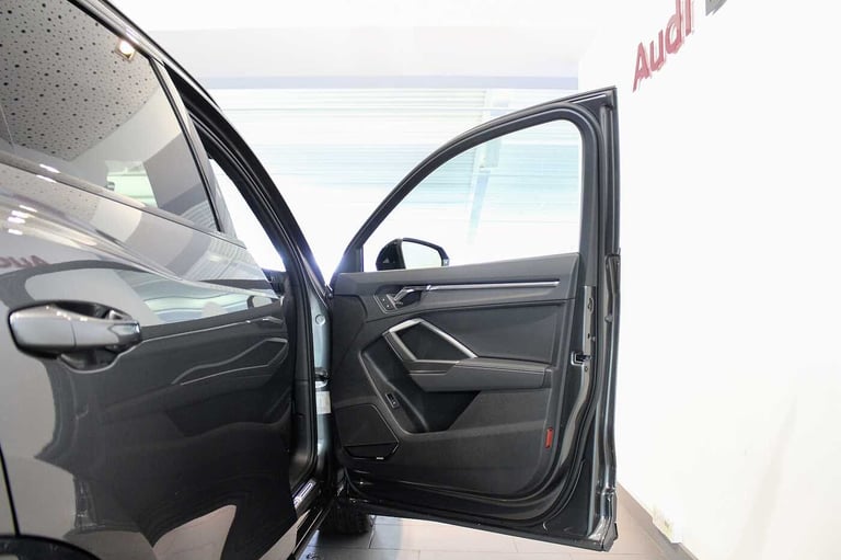 2025 Audi Q3 35 TFSI Black Edition 5dr S Tronic [20 Alloy] ESTATE PETROL Automatic