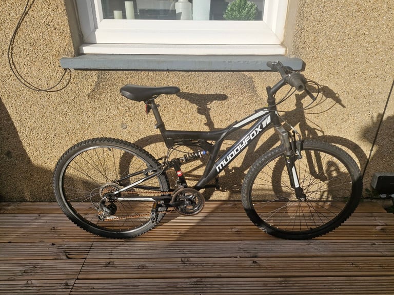 Muddy fox bike black and white