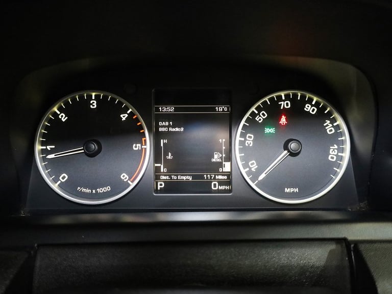 2015 Land Rover Discovery 4 SD V6 HSE SUV Diesel Automatic