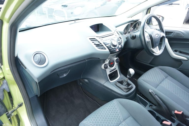 2010 Ford Fiesta 1.6 Titanium 5dr HATCHBACK Petrol Manual