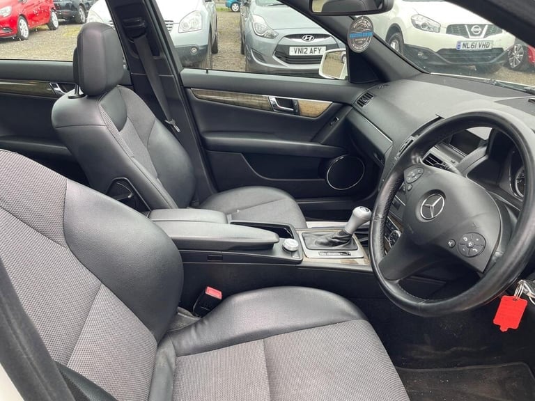 2011 MERCEDES C CLASS C220 CDI SPORT + PAN ROOF + LOW MILES + ALLOYS * 