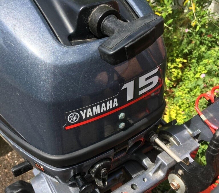ZODIAC YACHTLINE 310 RIB & YAMAHA 15HP 2-STROKE TWIN OUTBOARD, ENGINE TROLLEY STAND, ACCESSORIES