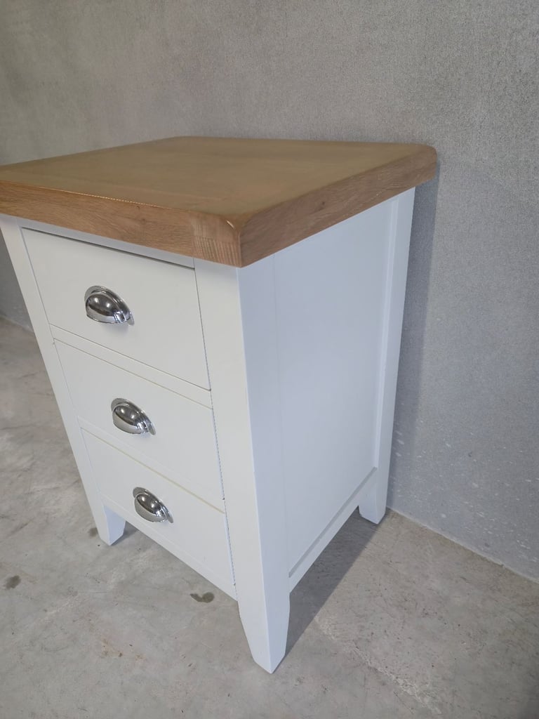 Julian Bowen Richmond 3 Drawer Cream and Oak Bedside Table