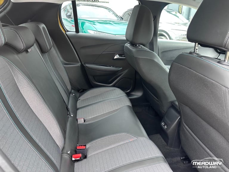2023 Peugeot 208 1.2 PureTech Allure Premium + EAT Euro 6 (s/s) 5dr HATCHBACK Petrol Automatic