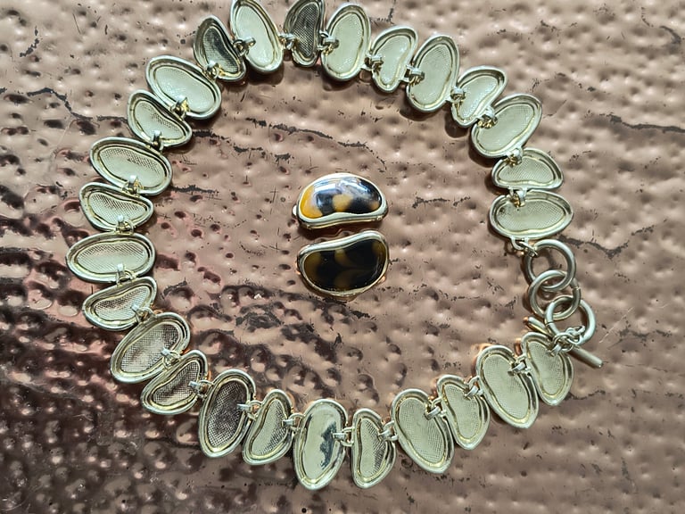 Vintage gold tone statement necklace and earrings 