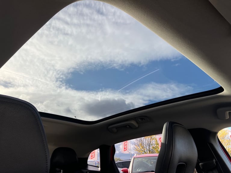 2019 Volvo V40 D3 [4 Cyl 152] Inscription Edition 5dr Geartronic Hatchback DIESEL Automatic