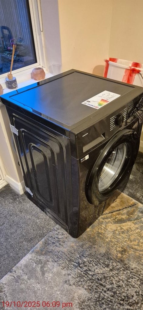 SAMSUNG WASHING MACHINE 