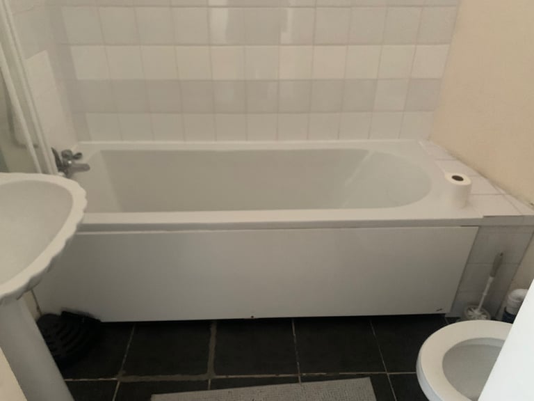 One bedroom flat to rent in central Halifax 