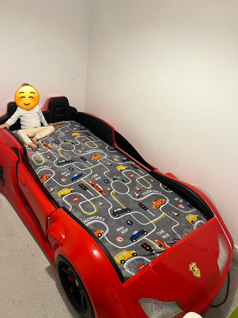 Red car bed