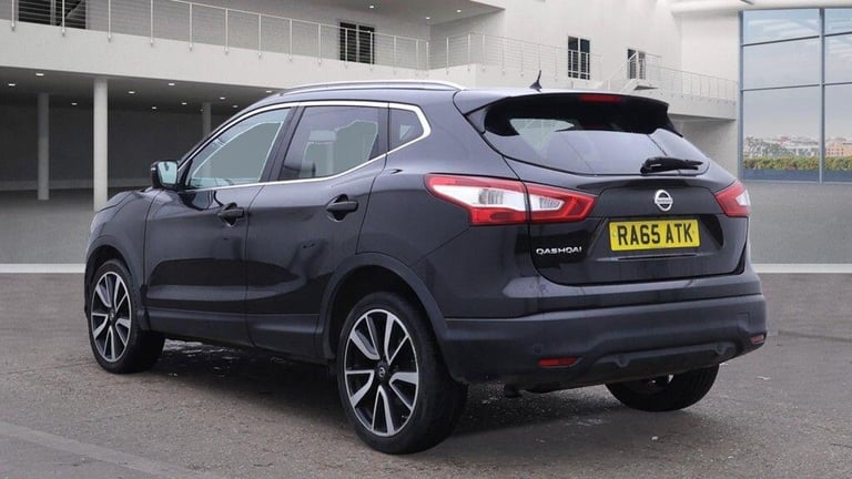 2015 Nissan Qashqai 1.2 DIG-T Tekna XTRON 2WD Euro 6 (s/s) 5dr HATCHBACK Petrol Automatic