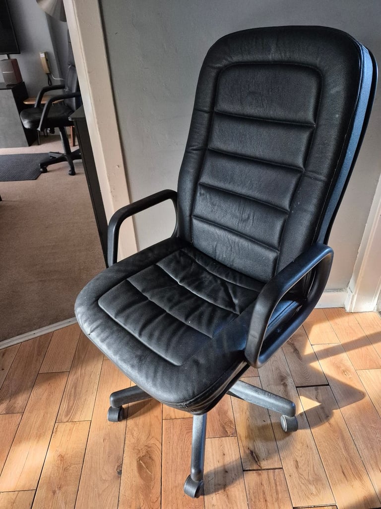 Executive Premium Leather Desk Chair 