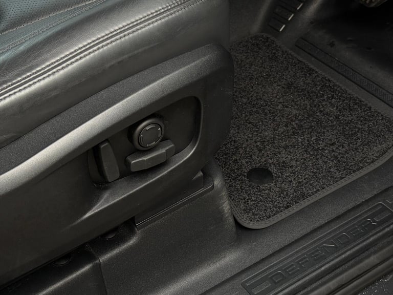 2022 Land Rover Defender 110 3.0 D300 MHEV HSE SUV 5dr Diesel Auto 4WD Euro 6 (s/s) (300 ps) ESTA...