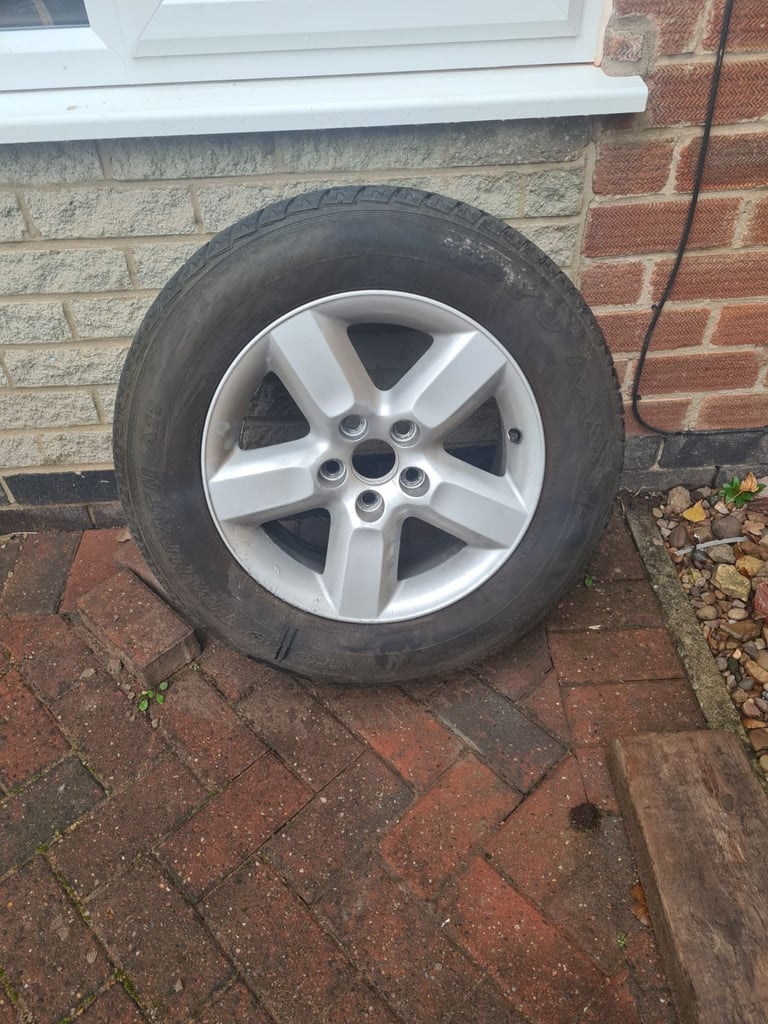 Toyota RAV 4, Spare tyre