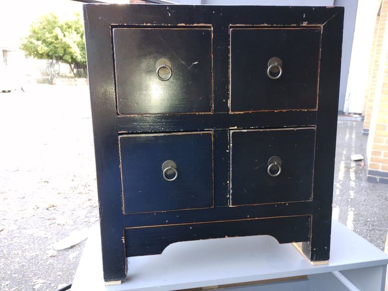 image for Chest of drawers 
