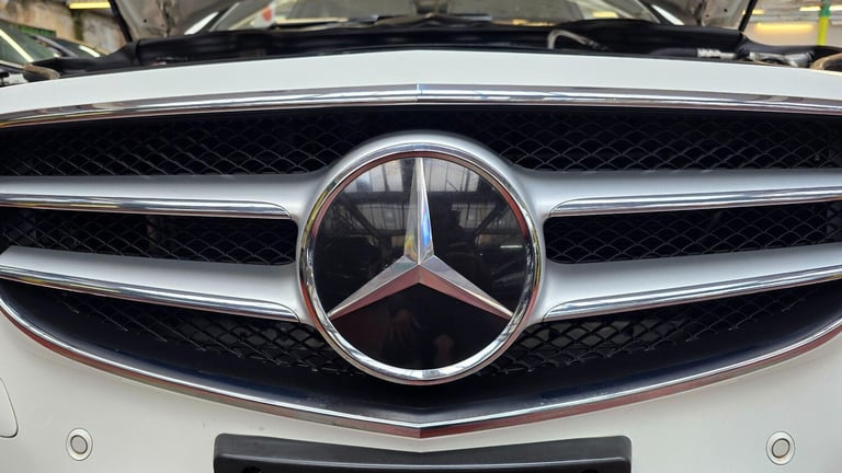  Mercedes-Benz E-Class 3.5 AUTO AMG LINE E350 AVANTGARDE Petrol Automatic