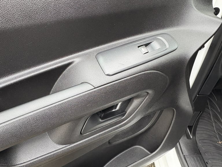 2020 Vauxhall Combo 1.6 Turbo D 2300 Sportive Panel Van 4dr Diesel Manual L1 H1