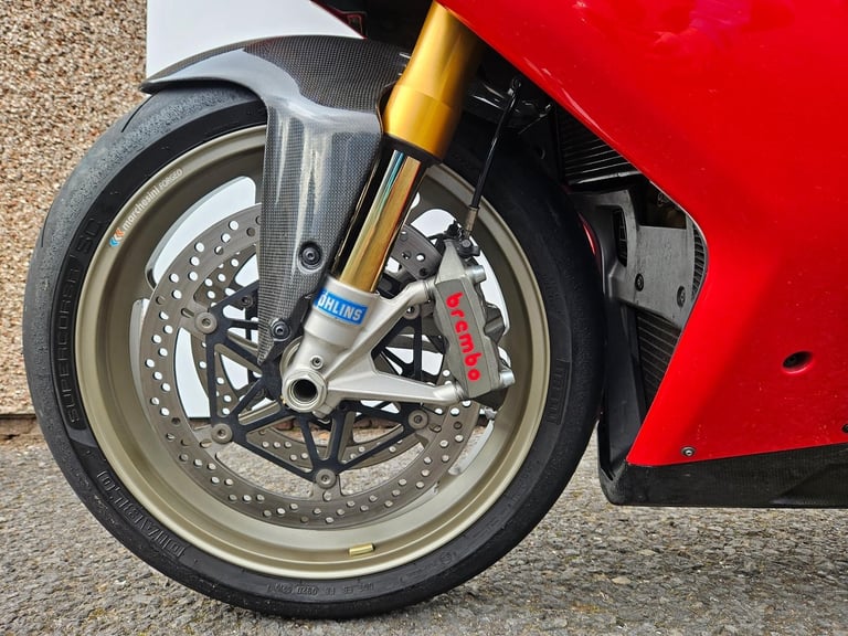 Ducati 1198s perfect example 