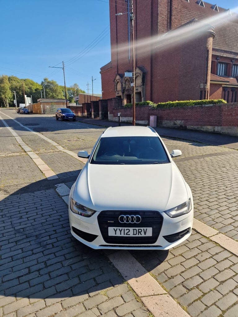 image for AUDI A4 AVANT 2.0 TDI 177 QUATTRO S-LINE BLACK EDITION 