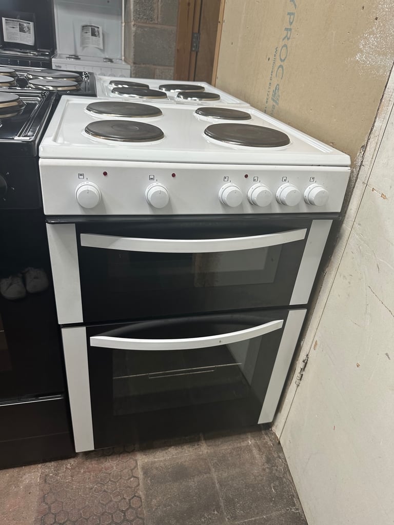 image for 60CM WHITE ELECTRIC COOKER 