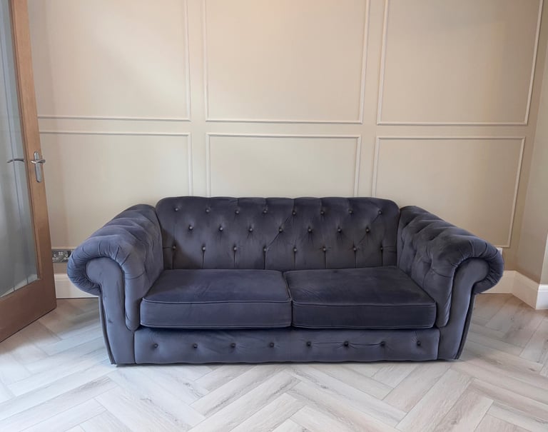 image for Beautiful Grey Velvet Chesterfield Sofa