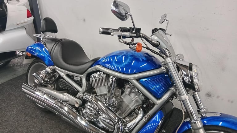 HARLEY DAVIDSON VRSCAW VROD ** 12 MONTH MOT -CUSTOM PAINT JOB - REMUS EXHAUST **