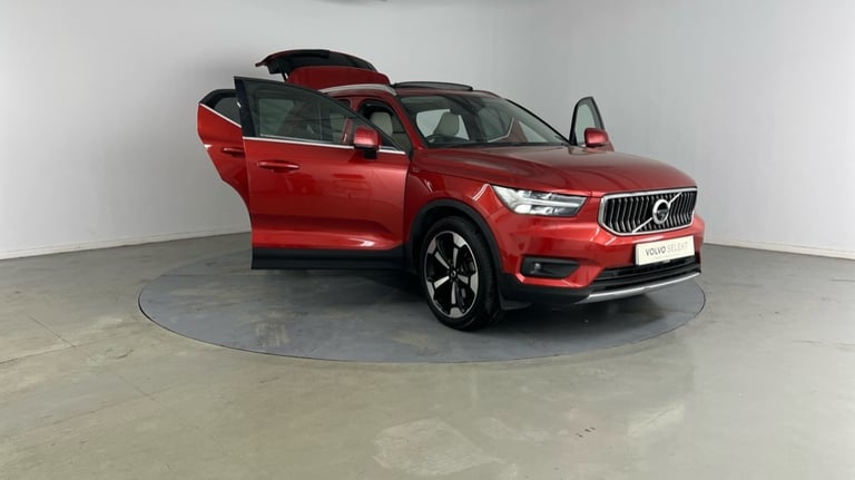 2020 Volvo XC40 Inscription Pro, B4 AWD mild hybrid Estate Petrol Automatic
