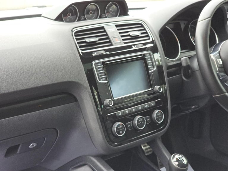 VOLKSWAGEN SCIROCCO 2.0 TDI BlueMotion Tech R-Line Euro 6 (s/s) 3dr 2015