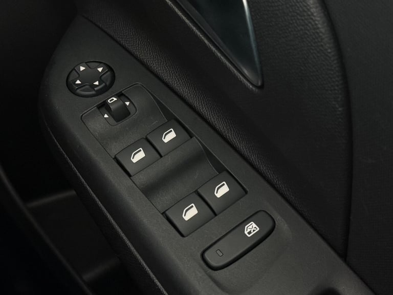 2023 Vauxhall Corsa 1.2 Design Euro 6 5dr HATCHBACK Petrol Manual