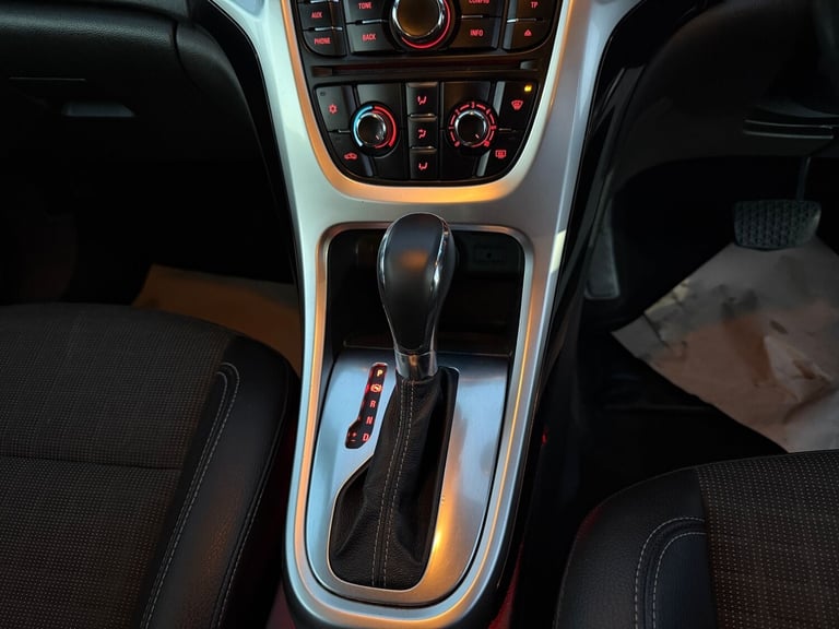2012 Vauxhall Astra GTC 2.0 CDTi 16V SRi 3dr Auto HATCHBACK Diesel Automatic