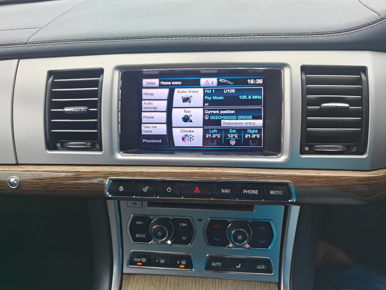 Jaguar Xf Premium Luxury 3.0 V6 * 8 Speed Auto * Fsh... BMW Audi a6 lexus mercedes vw