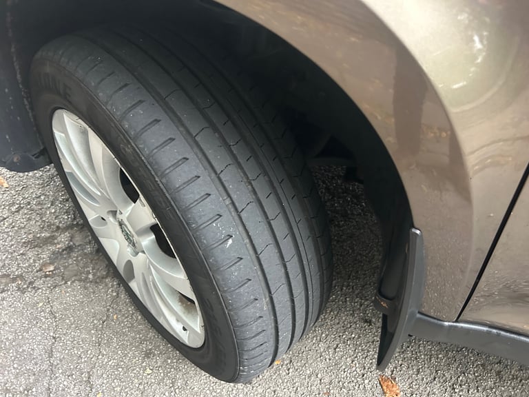Skoda, YETI, Hatchback, 2010, Semi-Auto, (DSG) 1968 (cc), 5 doors
