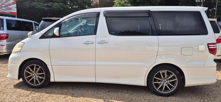 TOYOTA ALPHARD 2 BERTH CAMPERVAN WITH REAR CONVERSION AND FRIDGE
