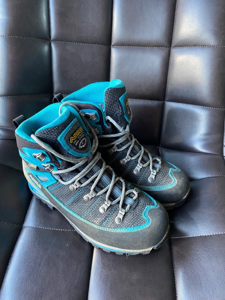 image for Ladies Hiking Boots, UK size 5